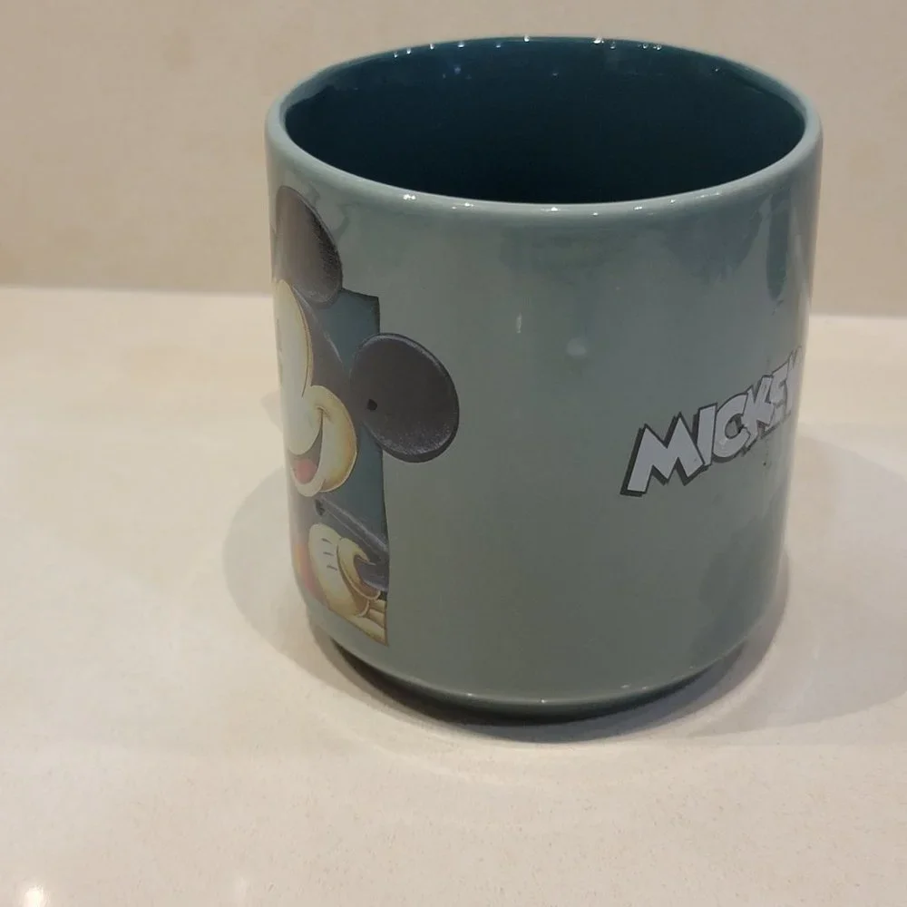 Disney Mickey Mouse Coffee Mug Green Ceramic 12 Ounce Cup Made‎ In Thailand